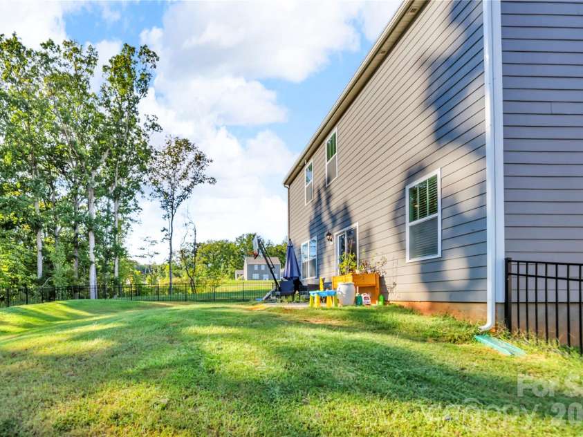 118 Hill Lane, Troutman, NC 28166.  MLS# CAR4376345, YatesRealty ID 23843. 