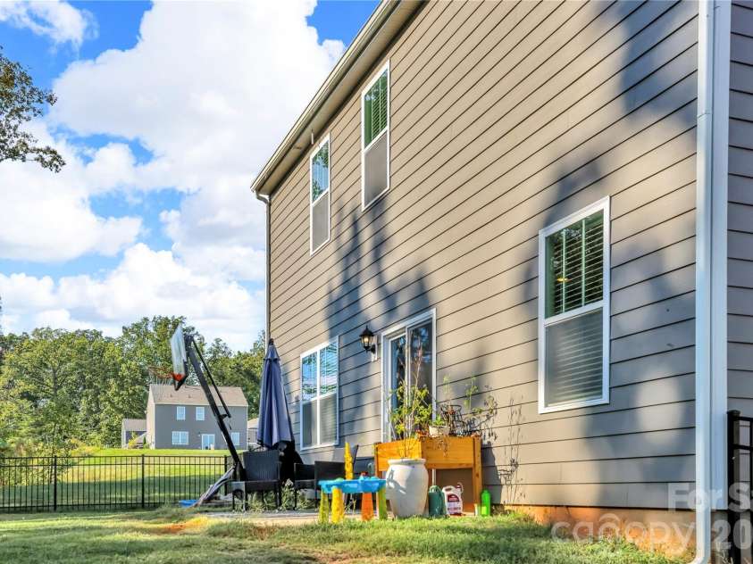 118 Hill Lane, Troutman, NC 28166.  MLS# CAR4376345, YatesRealty ID 23843. 