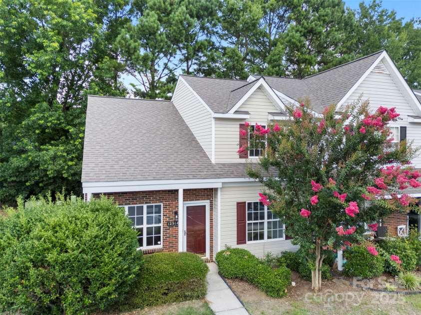 12914 Sickles Drive, Charlotte, NC 28273.  MLS# CAR4275478, YatesRealty ID 23844. 