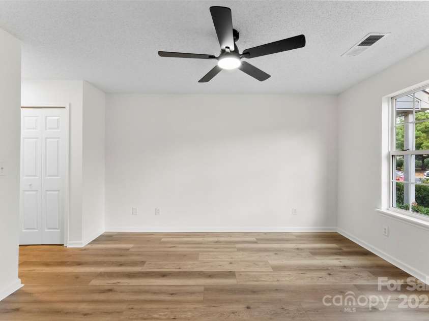 12914 Sickles Drive, Charlotte, NC 28273.  MLS# CAR4275478, YatesRealty ID 23844. 