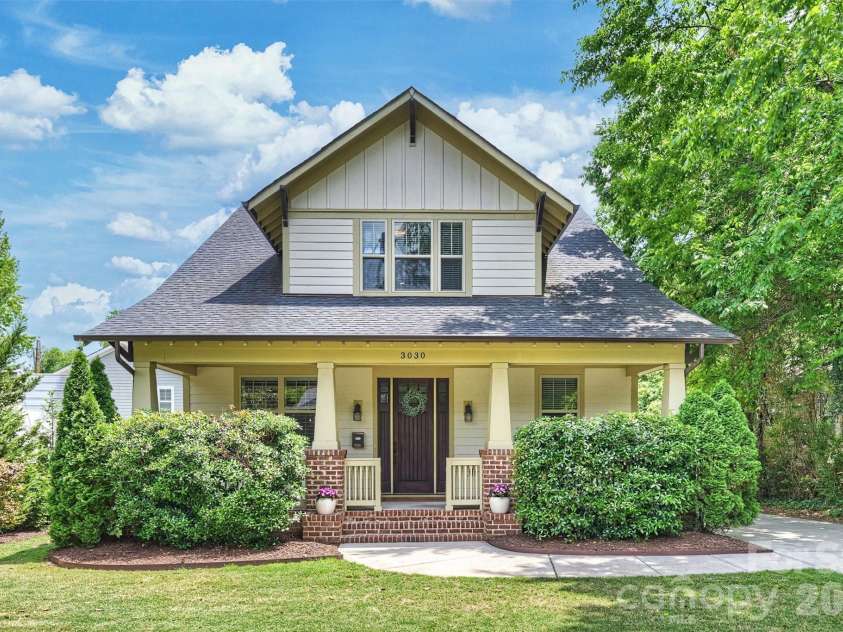 3030 Attaberry Drive, Charlotte, NC 28205.  MLS# CAR4378482, YatesRealty ID 23845. 
