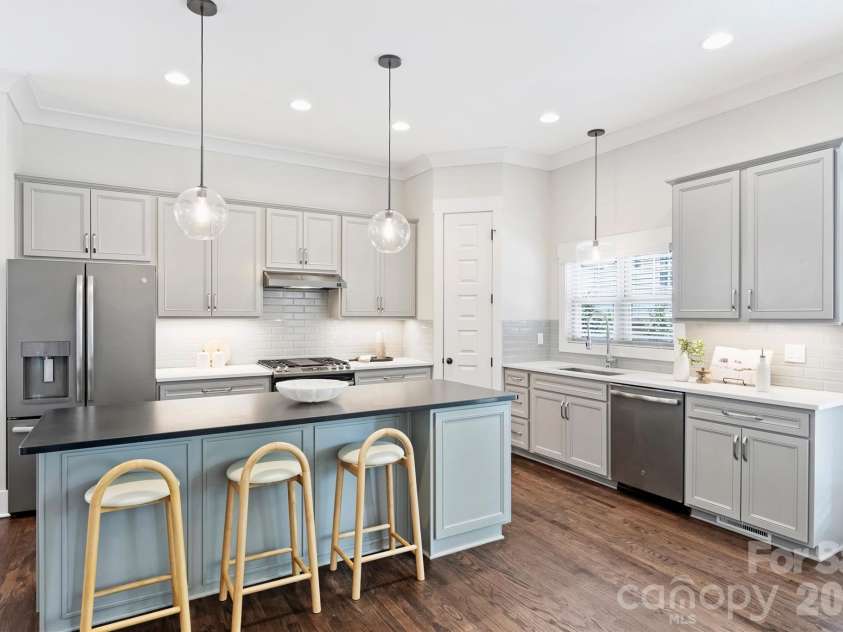 3030 Attaberry Drive, Charlotte, NC 28205.  MLS# CAR4378482, YatesRealty ID 23845. 