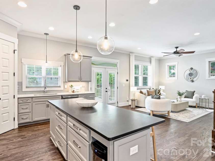3030 Attaberry Drive, Charlotte, NC 28205.  MLS# CAR4378482, YatesRealty ID 23845. 