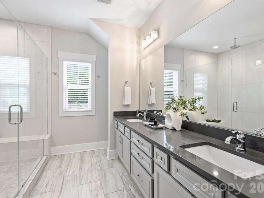 3030 Attaberry Drive, Charlotte, NC 28205.  MLS# CAR4378482, YatesRealty ID 23845. 