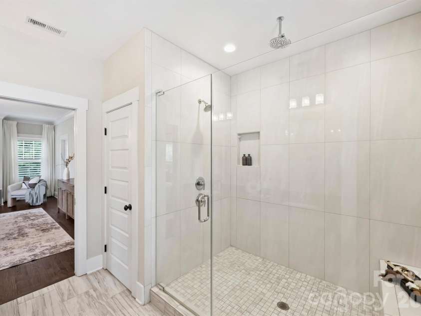3030 Attaberry Drive, Charlotte, NC 28205.  MLS# CAR4378482, YatesRealty ID 23845. 