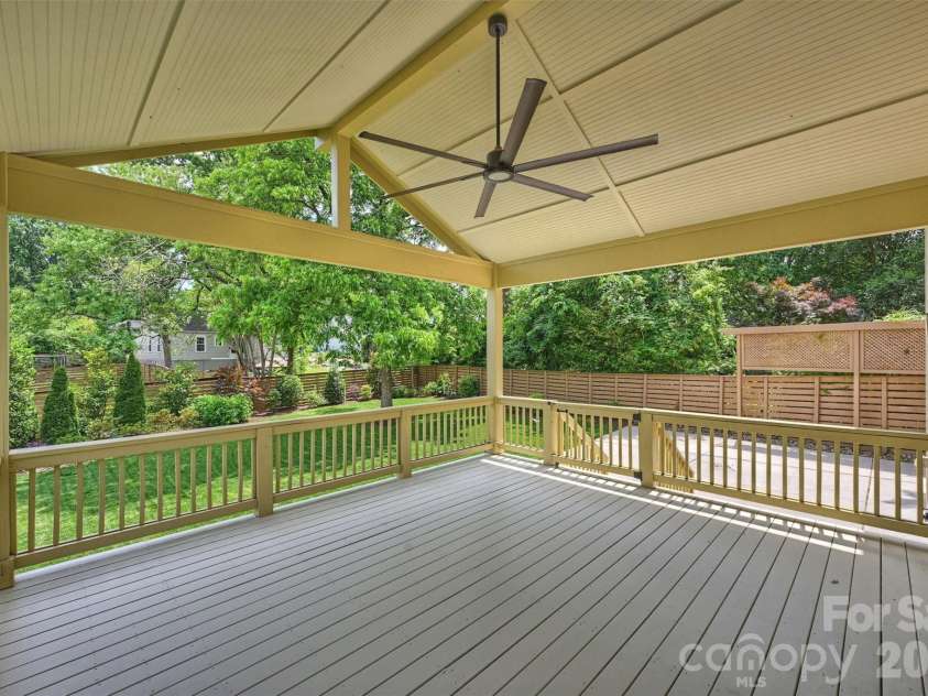 3030 Attaberry Drive, Charlotte, NC 28205.  MLS# CAR4378482, YatesRealty ID 23845. 
