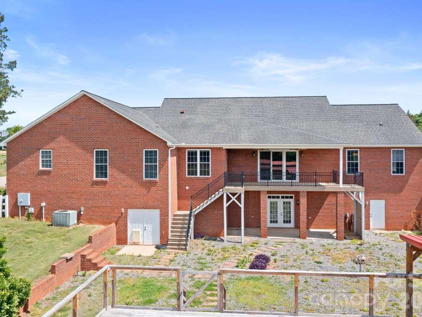 3987 NC 27 Highway, Lincolnton, NC 28092.  MLS# CAR4381735, YatesRealty ID 23846. 