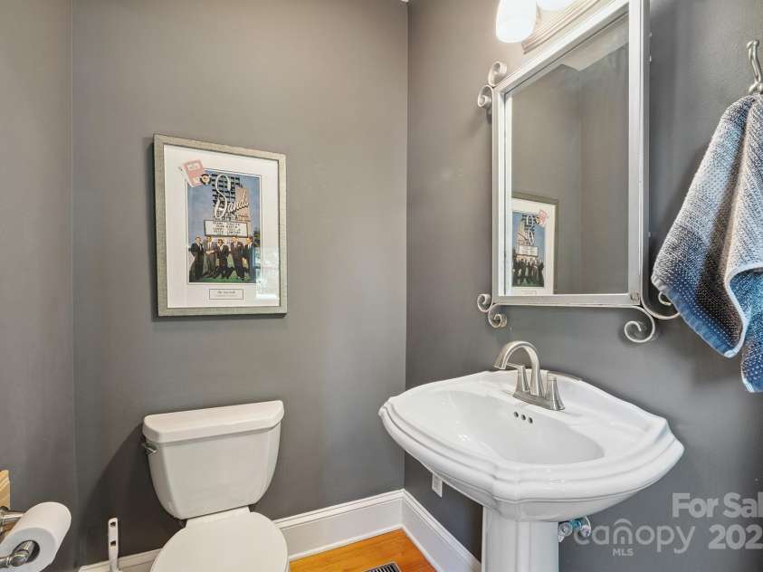 630 4th Avenue, Hickory, NC 28601.  MLS# CAR4277457, YatesRealty ID 23846. 