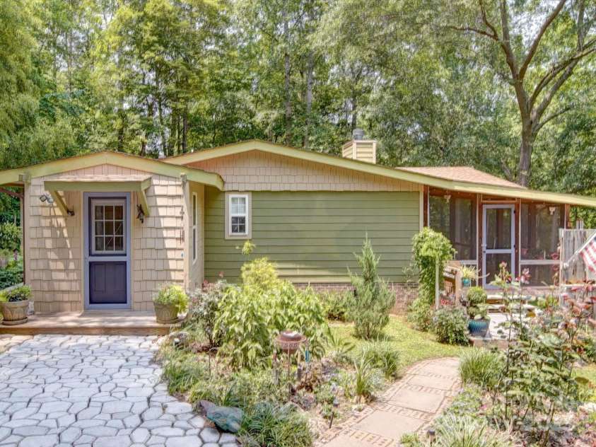 157 Old Hearth Road, Clover, SC 29710.  MLS# CAR4265529, YatesRealty ID 23847. 