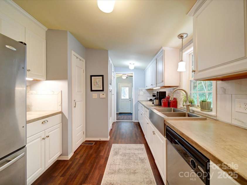 157 Old Hearth Road, Clover, SC 29710.  MLS# CAR4265529, YatesRealty ID 23847. 