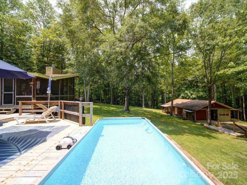 157 Old Hearth Road, Clover, SC 29710.  MLS# CAR4265529, YatesRealty ID 23847. 