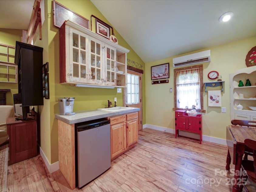 157 Old Hearth Road, Clover, SC 29710.  MLS# CAR4265529, YatesRealty ID 23847. 