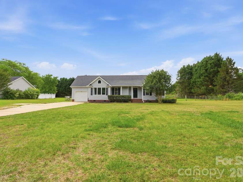 2073 Highway 557 Highway, Clover, SC 29710.  MLS# CAR4374602, YatesRealty ID 23847. 