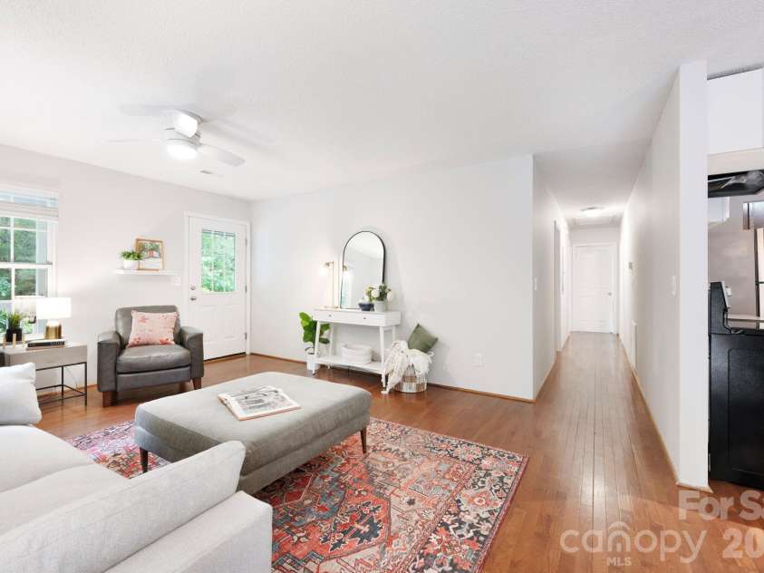 30 Lawterdale Circle, Asheville, NC 28804.  MLS# CAR4377707, YatesRealty ID 23849. Open floor plan