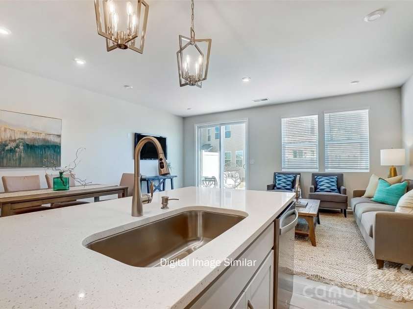 6044 Mallow Crossing Lane, Charlotte, NC 28213.  MLS# CAR4343804, YatesRealty ID 2385. 