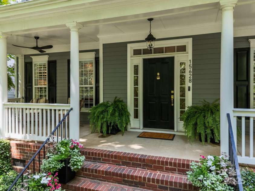 15628 Waterfront Drive, Huntersville, NC 28078.  MLS# CAR4276145, YatesRealty ID 23850. 