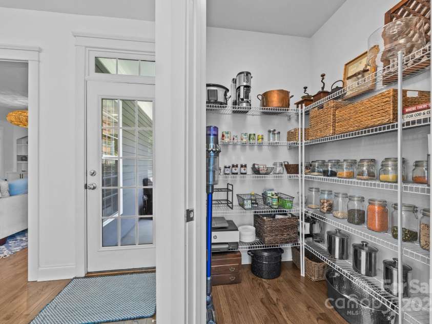 15628 Waterfront Drive, Huntersville, NC 28078.  MLS# CAR4276145, YatesRealty ID 23850. 