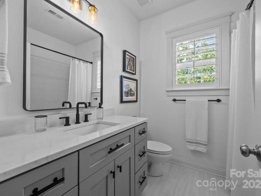 15628 Waterfront Drive, Huntersville, NC 28078.  MLS# CAR4276145, YatesRealty ID 23850. 