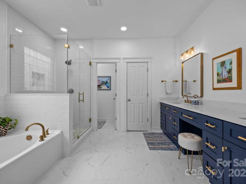 15628 Waterfront Drive, Huntersville, NC 28078.  MLS# CAR4276145, YatesRealty ID 23850. 