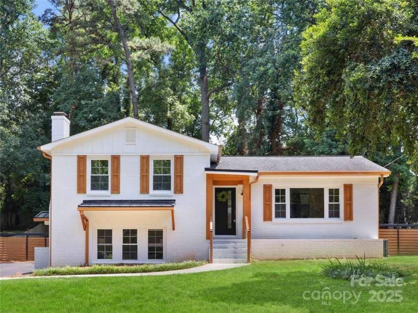 2120 Shadyview Drive, Charlotte, NC 28210.  MLS# CAR4273399, YatesRealty ID 23851. 