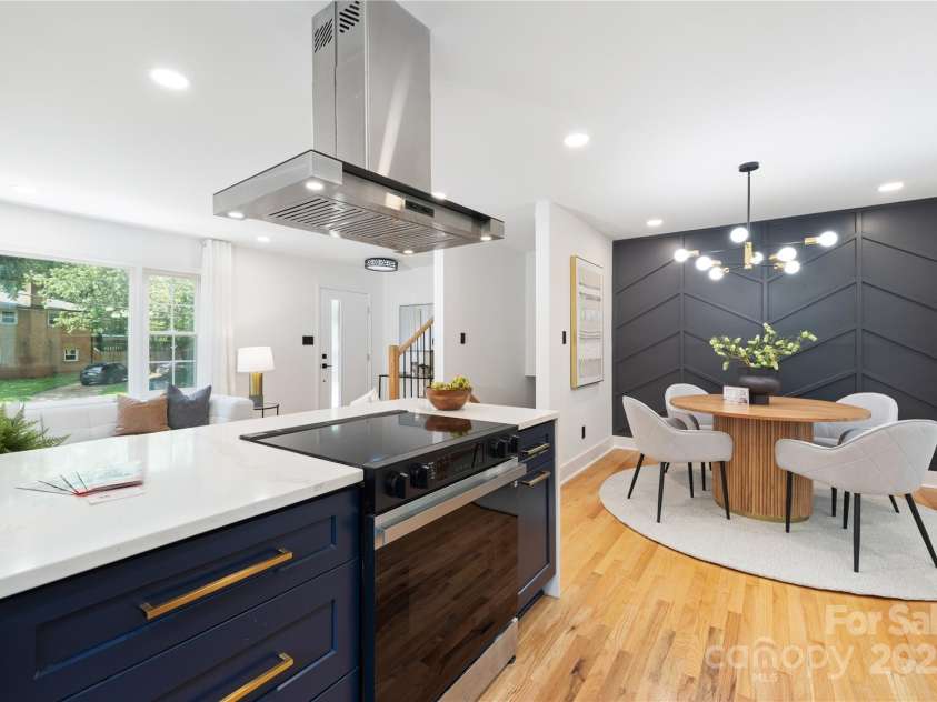 2120 Shadyview Drive, Charlotte, NC 28210.  MLS# CAR4273399, YatesRealty ID 23851. 