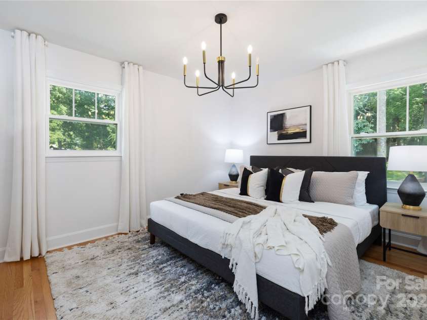 2120 Shadyview Drive, Charlotte, NC 28210.  MLS# CAR4273399, YatesRealty ID 23851. 