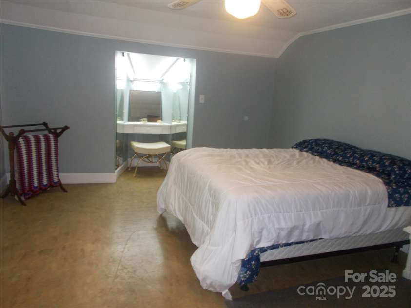 187 Cartledge Creek Road, Rockingham, NC 28379.  MLS# CAR4261307, YatesRealty ID 23852. 2nd bedroom with a vanity nook