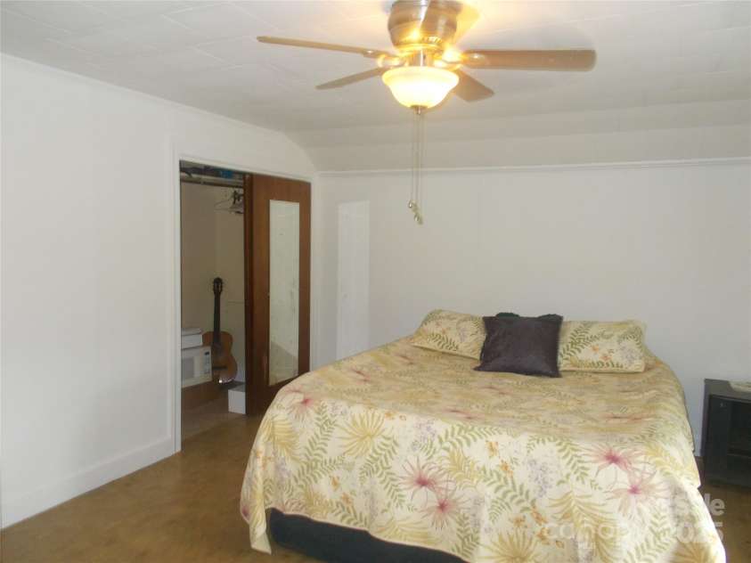 187 Cartledge Creek Road, Rockingham, NC 28379.  MLS# CAR4261307, YatesRealty ID 23852. 3rd bedroom