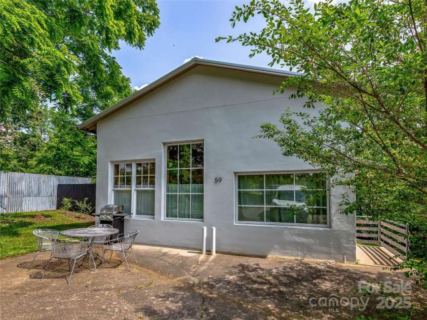 59 Alexander Road, Weaverville, NC 28787.  MLS# CAR4269115, YatesRealty ID 23853. 