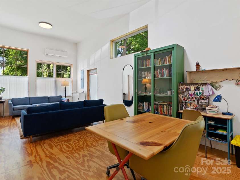 59 Alexander Road, Weaverville, NC 28787.  MLS# CAR4269115, YatesRealty ID 23853. 