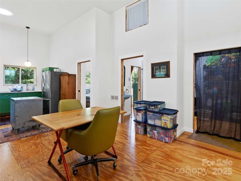 59 Alexander Road, Weaverville, NC 28787.  MLS# CAR4269115, YatesRealty ID 23853. 