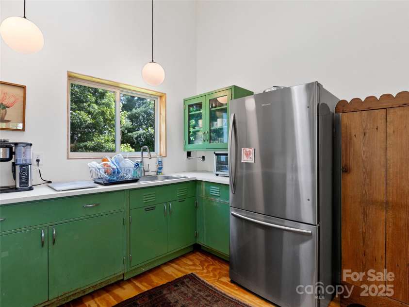 59 Alexander Road, Weaverville, NC 28787.  MLS# CAR4269115, YatesRealty ID 23853. 