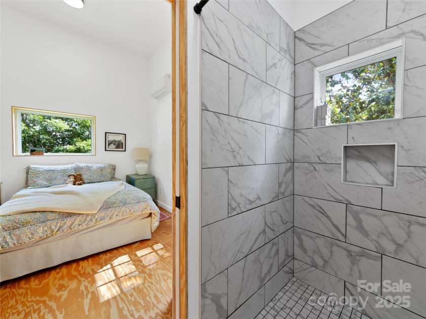 59 Alexander Road, Weaverville, NC 28787.  MLS# CAR4269115, YatesRealty ID 23853. 