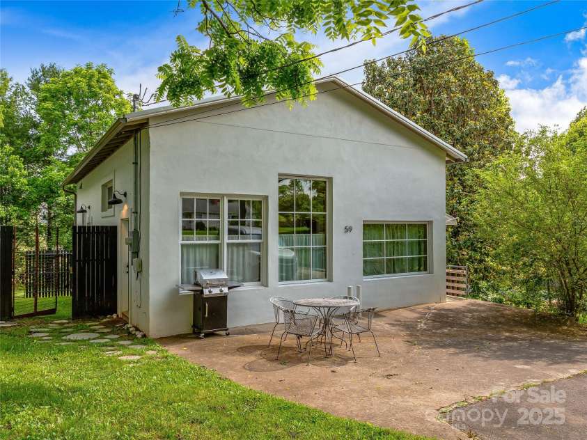 59 Alexander Road, Weaverville, NC 28787.  MLS# CAR4269115, YatesRealty ID 23853. 