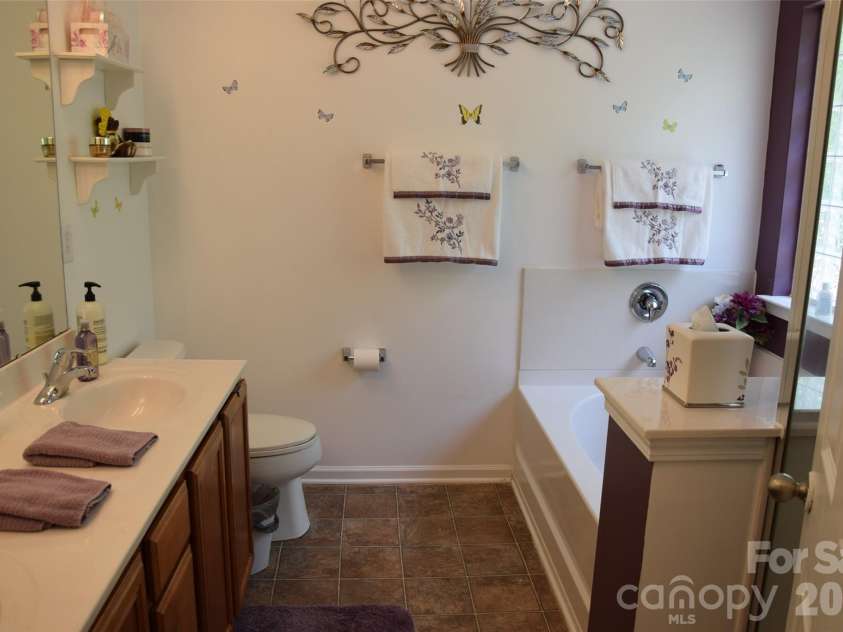 2007 Streamlet Way, Monroe, NC 28110.  MLS# CAR4376790, YatesRealty ID 23855. Primary bathroom.