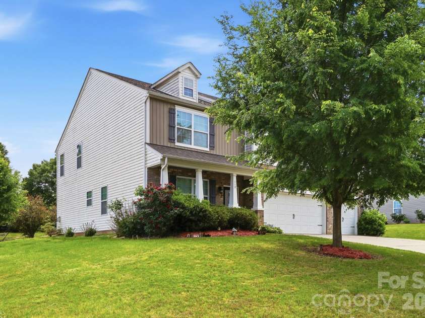 112 Meadow Stream Drive, Mount Holly, NC 28120.  MLS# CAR4378040, YatesRealty ID 23856. 