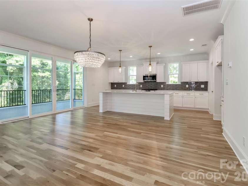 1061 The Glen Street, Statesville, NC 28677.  MLS# CAR4257155, YatesRealty ID 23857. 