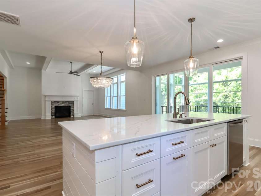 1061 The Glen Street, Statesville, NC 28677.  MLS# CAR4257155, YatesRealty ID 23857. 
