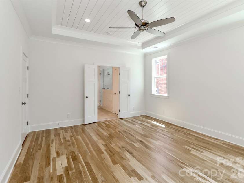 1061 The Glen Street, Statesville, NC 28677.  MLS# CAR4257155, YatesRealty ID 23857. 