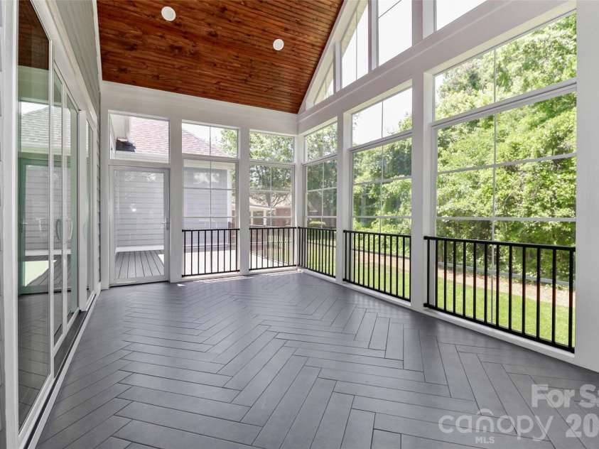 1061 The Glen Street, Statesville, NC 28677.  MLS# CAR4257155, YatesRealty ID 23857. 