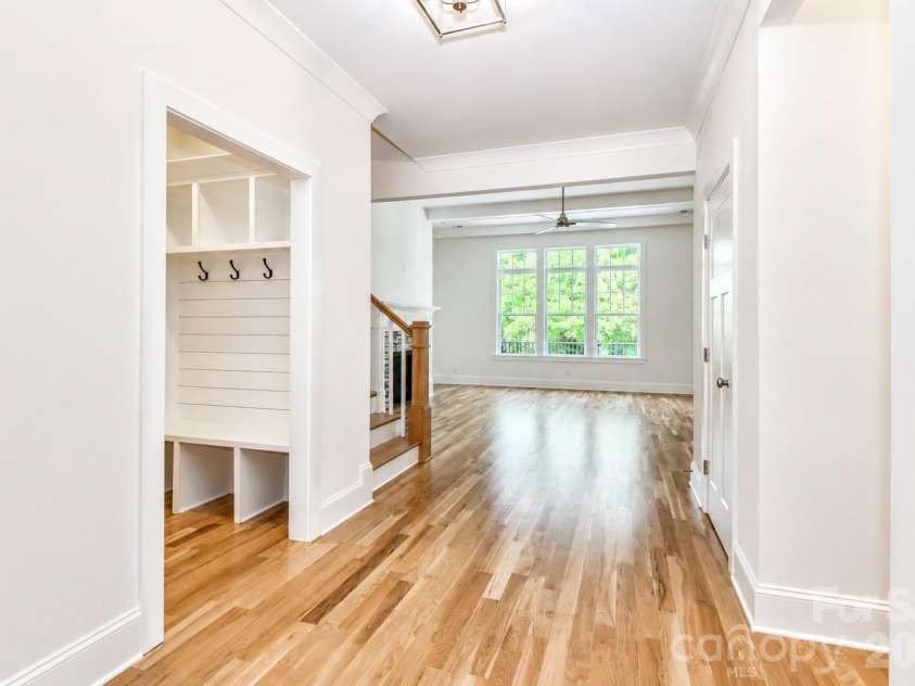 1061 The Glen Street, Statesville, NC 28677.  MLS# CAR4257155, YatesRealty ID 23857. 