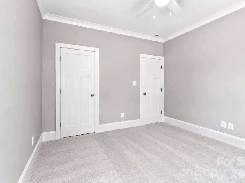 1061 The Glen Street, Statesville, NC 28677.  MLS# CAR4257155, YatesRealty ID 23857. 