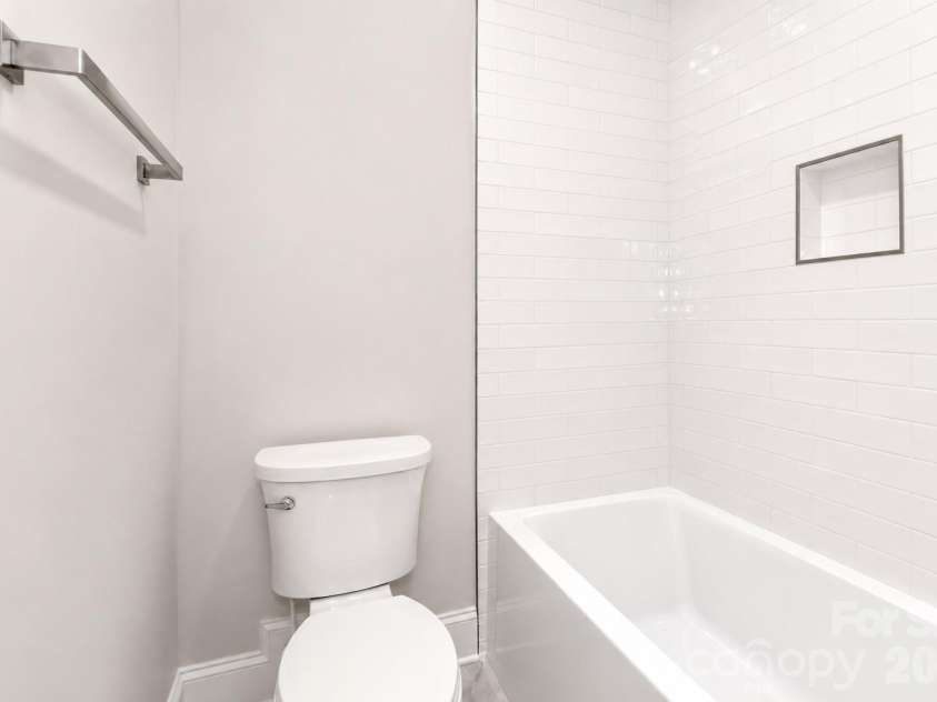 1061 The Glen Street, Statesville, NC 28677.  MLS# CAR4257155, YatesRealty ID 23857. 