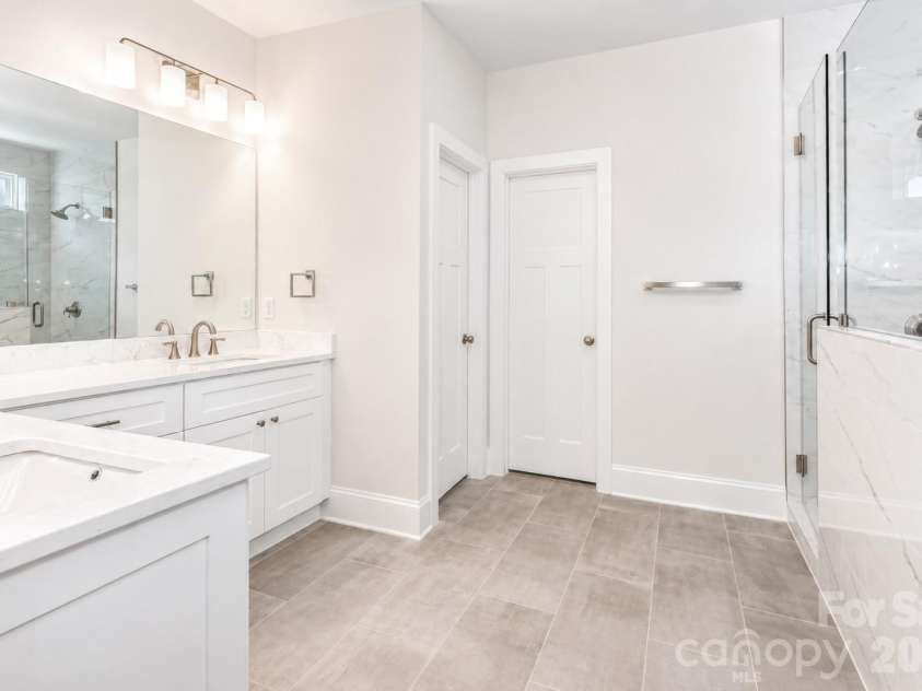 1061 The Glen Street, Statesville, NC 28677.  MLS# CAR4257155, YatesRealty ID 23857. 