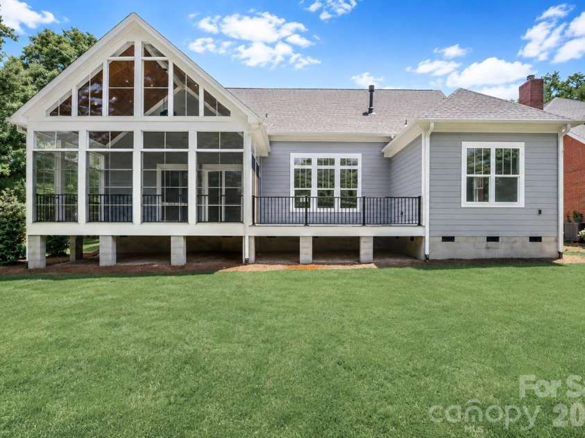 1061 The Glen Street, Statesville, NC 28677.  MLS# CAR4257155, YatesRealty ID 23857. 