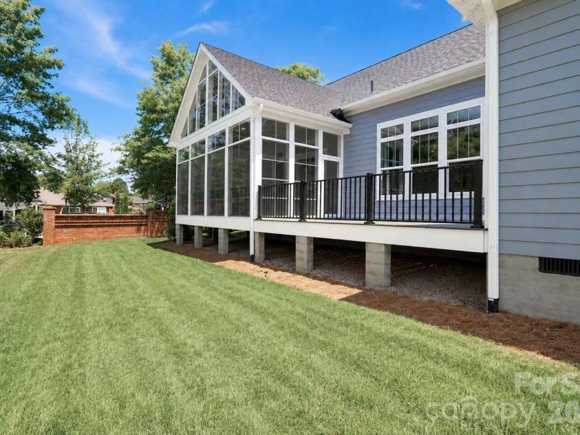 1061 The Glen Street, Statesville, NC 28677.  MLS# CAR4257155, YatesRealty ID 23857. 