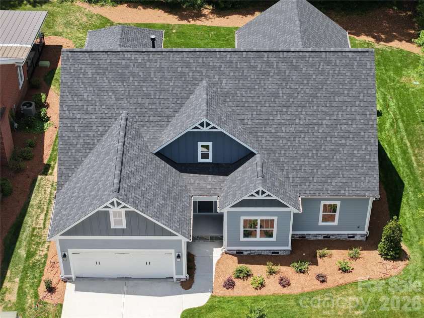 1061 The Glen Street, Statesville, NC 28677.  MLS# CAR4257155, YatesRealty ID 23857. 