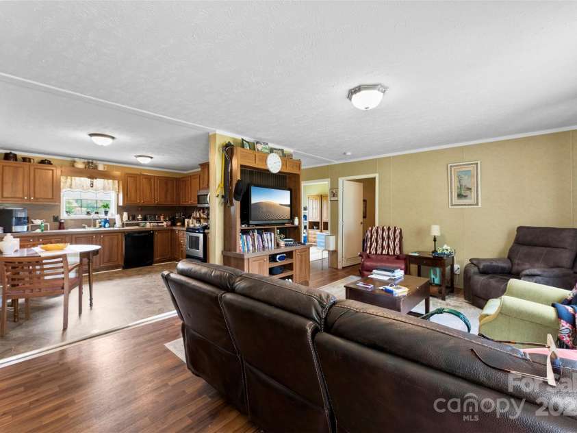 223 Green Meadows Drive, Kings Mountain, NC 28086.  MLS# CAR4275918, YatesRealty ID 23857. 