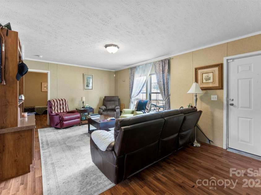 223 Green Meadows Drive, Kings Mountain, NC 28086.  MLS# CAR4275918, YatesRealty ID 23857. 