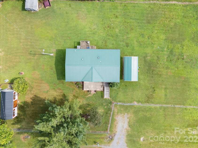 223 Green Meadows Drive, Kings Mountain, NC 28086.  MLS# CAR4275918, YatesRealty ID 23857. 